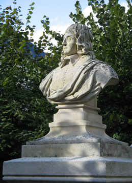 Châtellerault (France — Vienne) — Collège René-Descartes — Buste du philosophe