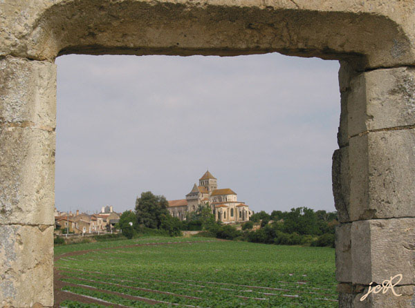 Abbaye de Saint-Jouin-de-Marnes (France—Deux-Sèvres)