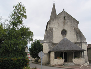 Thur (France-Vienne) - glise, porche Ouest